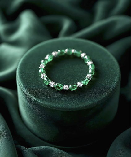Elegant Green Bracelet
